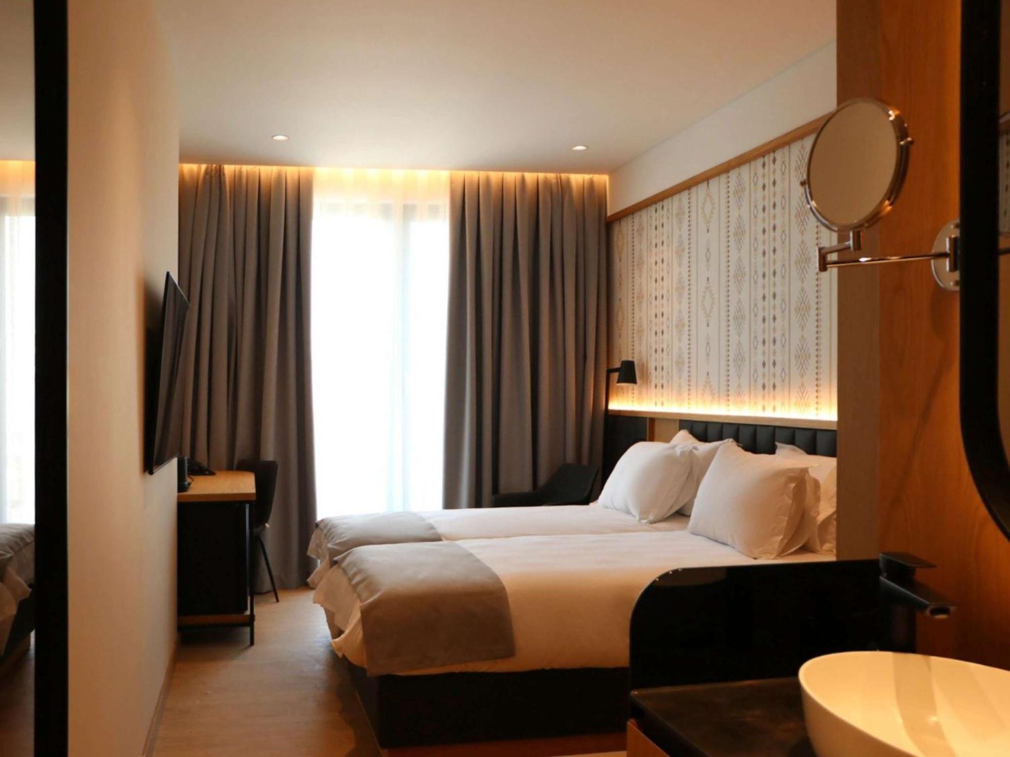 Mercure Prishtina City Pristina Buitenkant foto